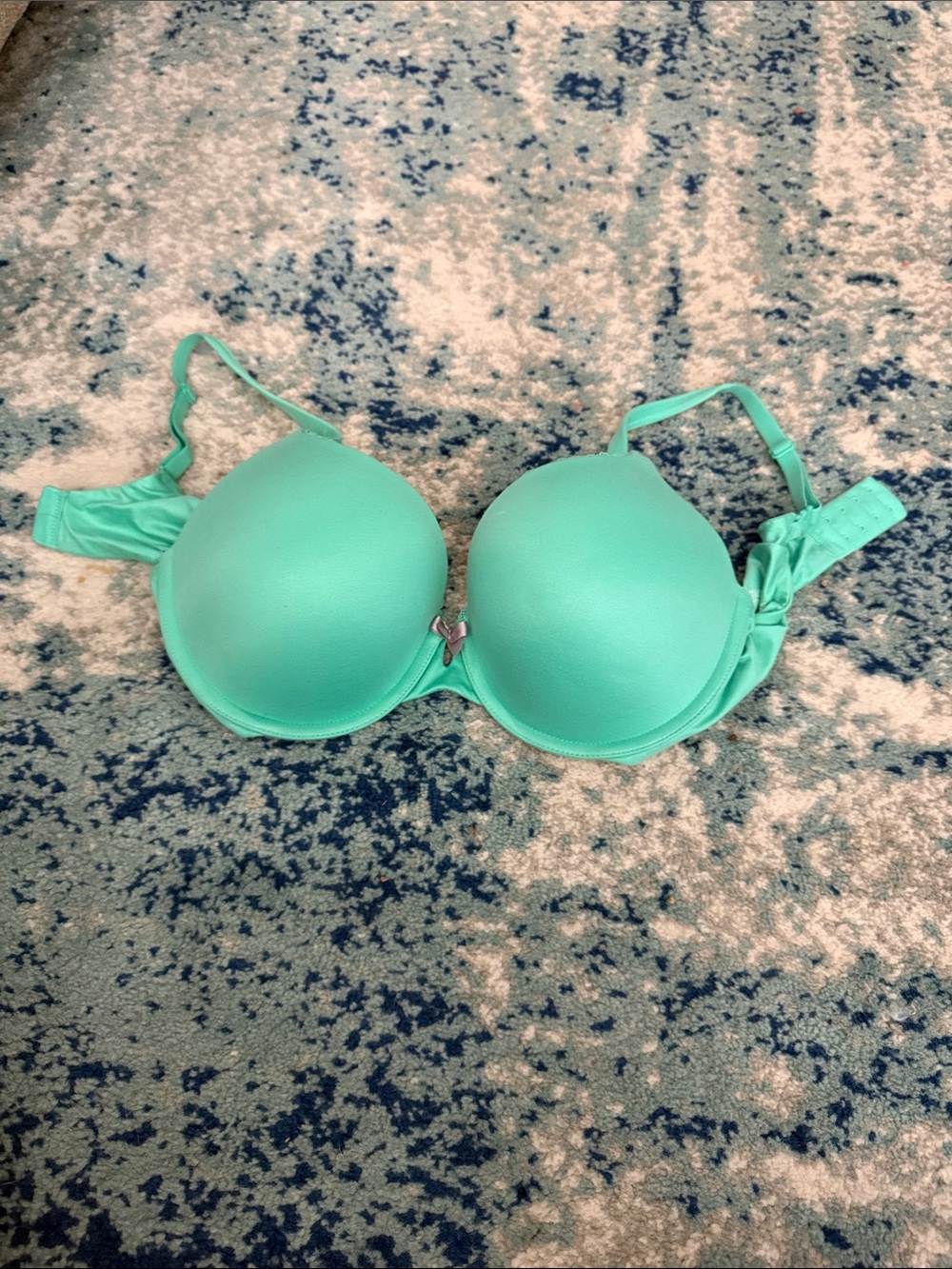 Victoria's Secret Mint Green Push-Up Bra with Center Charm